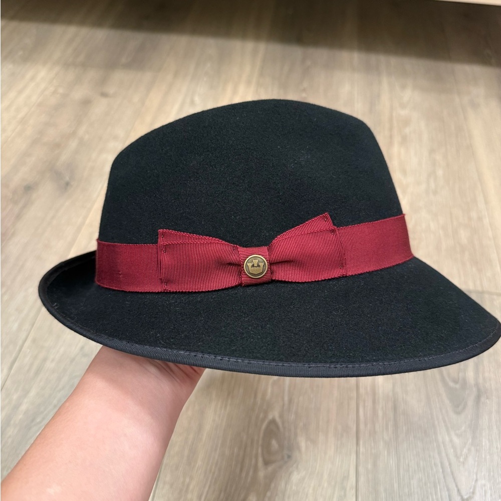 Goorin Bros Slick Carter Elegant Black Fedora with Burgundy Ribbon 100% wool